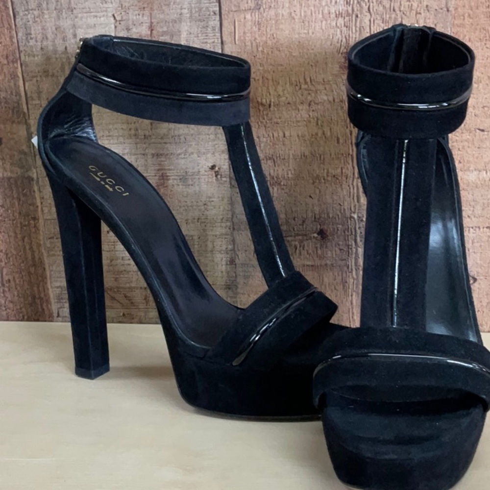 GUCCI Keira Suede heel, Size 37.5